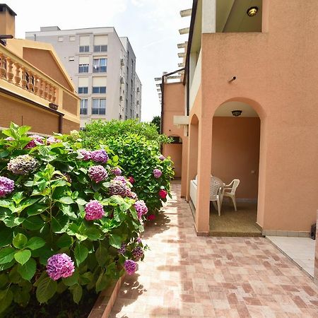 Mg Apartments And Rooms Будва Екстериор снимка